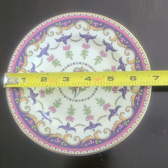 The Royal Collection QueenVictoria 6.5" Plate Fine BoneChina ENGLAND - Picture 3 of 3